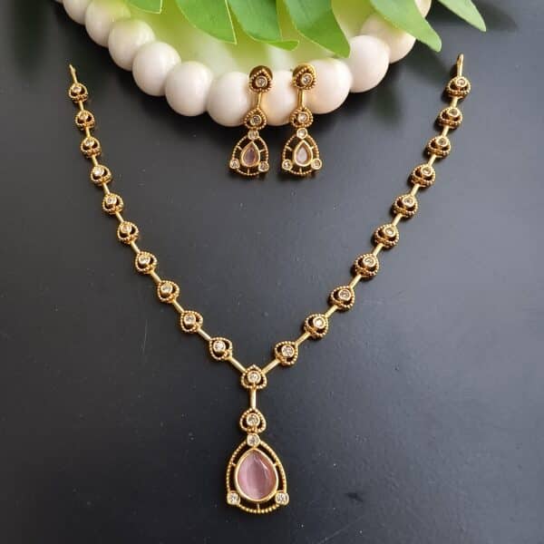fj2309 white and baby pink stone neckset with backchain