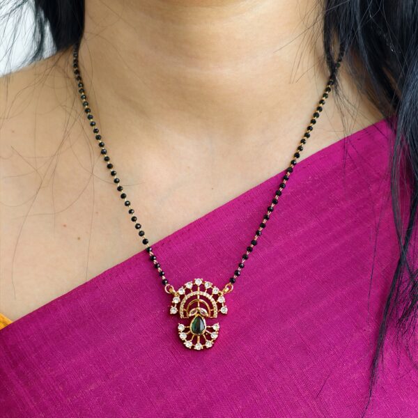 fj2327 18 inches pendant black beads 18 inches