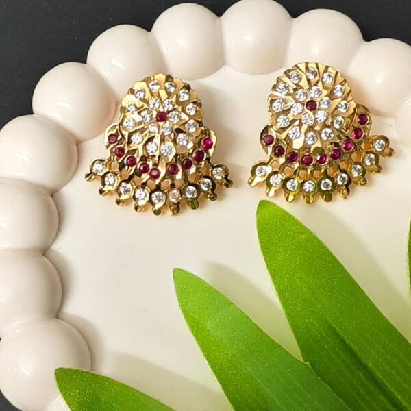 fj2546 pure panchaloham white and rubistone ear studs