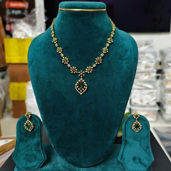 fj2637 real gold look designer green stone floral neckset with screwback earrings and backchain