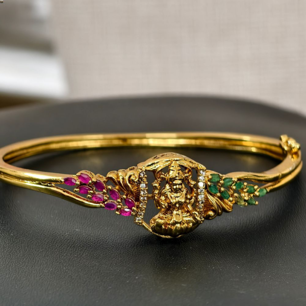 fj2776 real gold look openable lakshmi bracelet