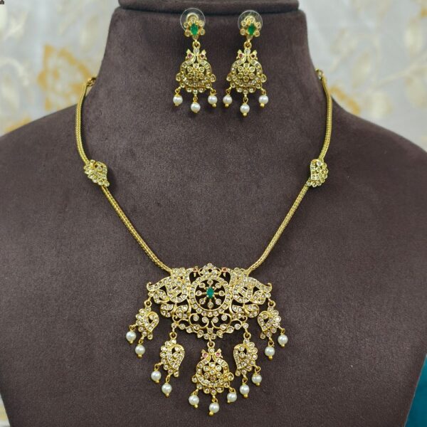 fj3034 peacock designer naan with side pendants along with pushback earrings